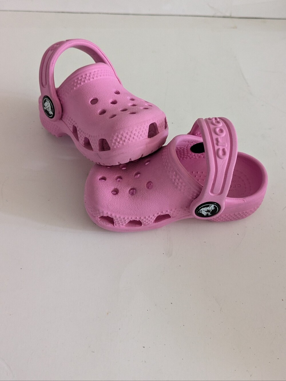 CROCS Kids Pink Foam CROCS Sandals Size 4 - Picture 3 of 6